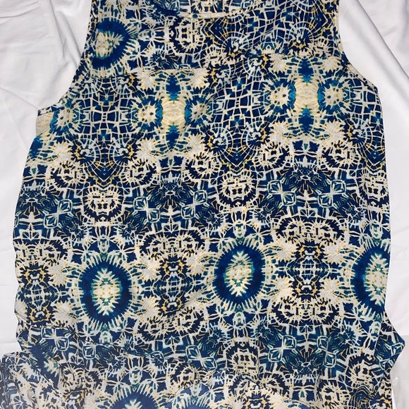 Blue and Cream Patterned Women's Top.   0333 - Picture 1 of 3